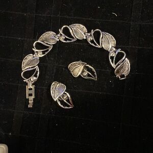 Vintage Marked Sarah Coventry Earrings and Bracelet Set